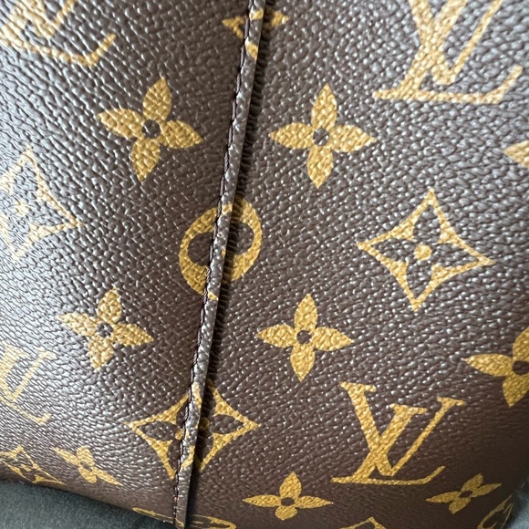 Louis Vuitton authenticated NéoNoé bucket purse - Picture 6 of 11